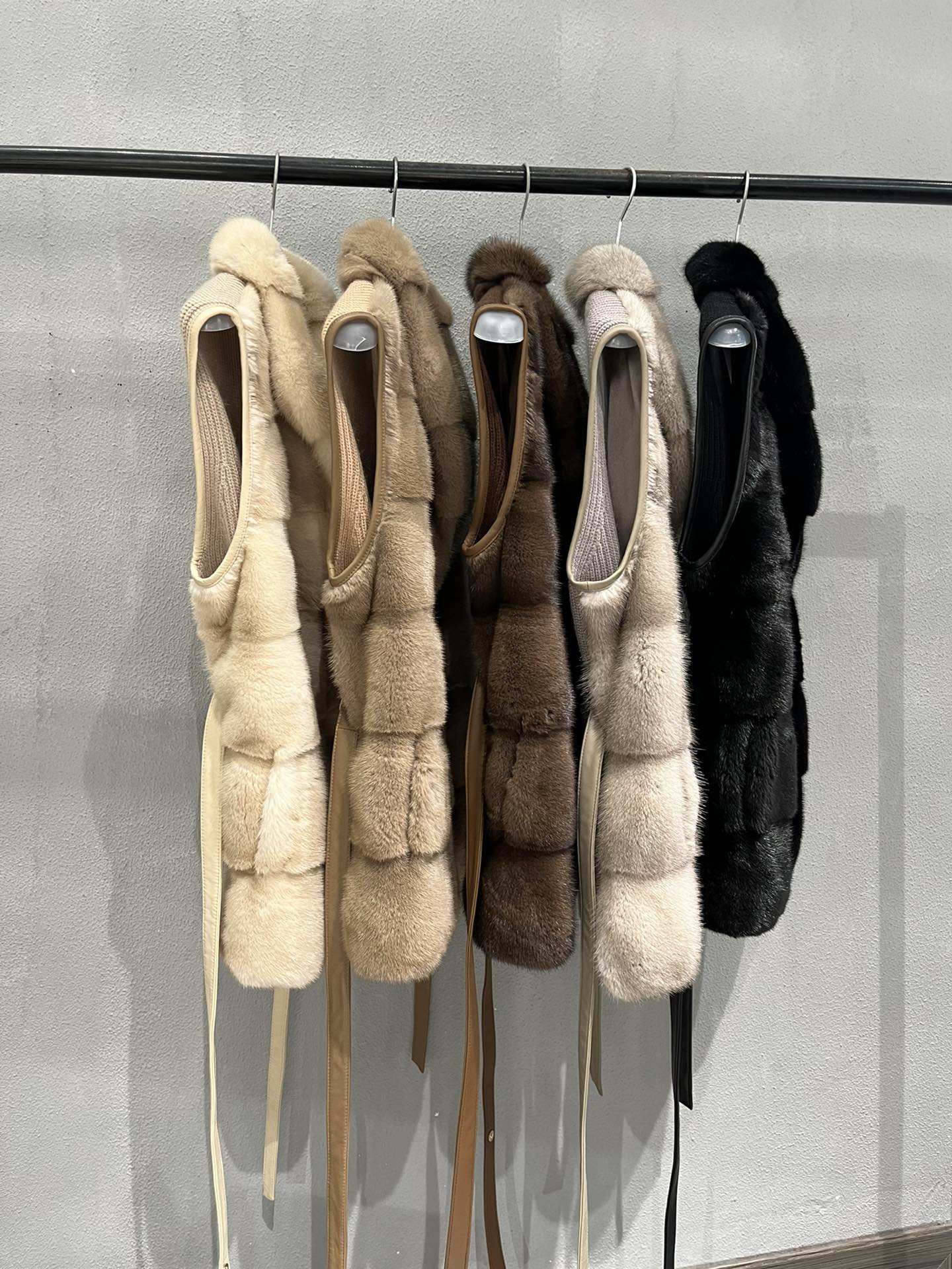L0r0 P1ana cashmere knitted vest