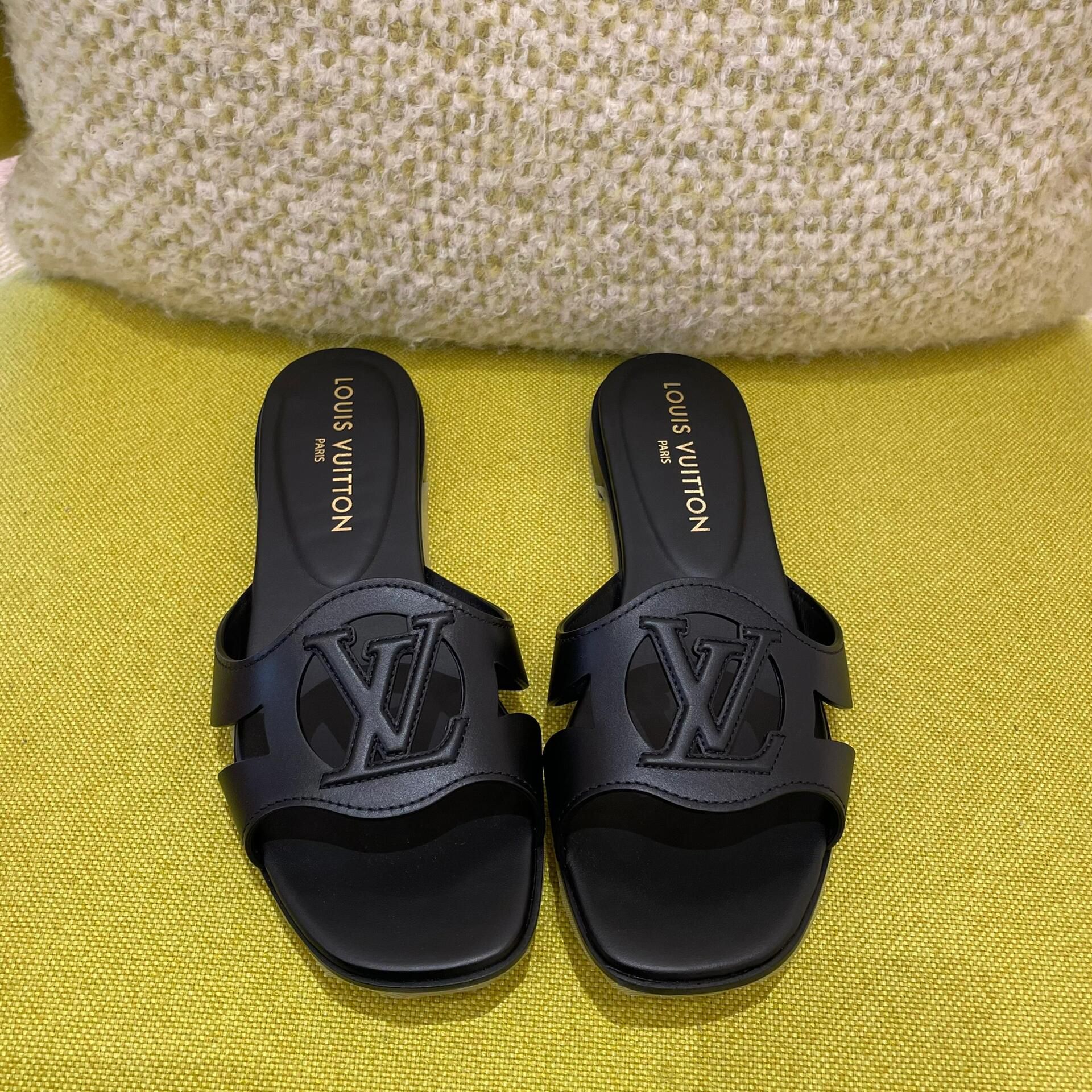 l0*is V*t0n slides