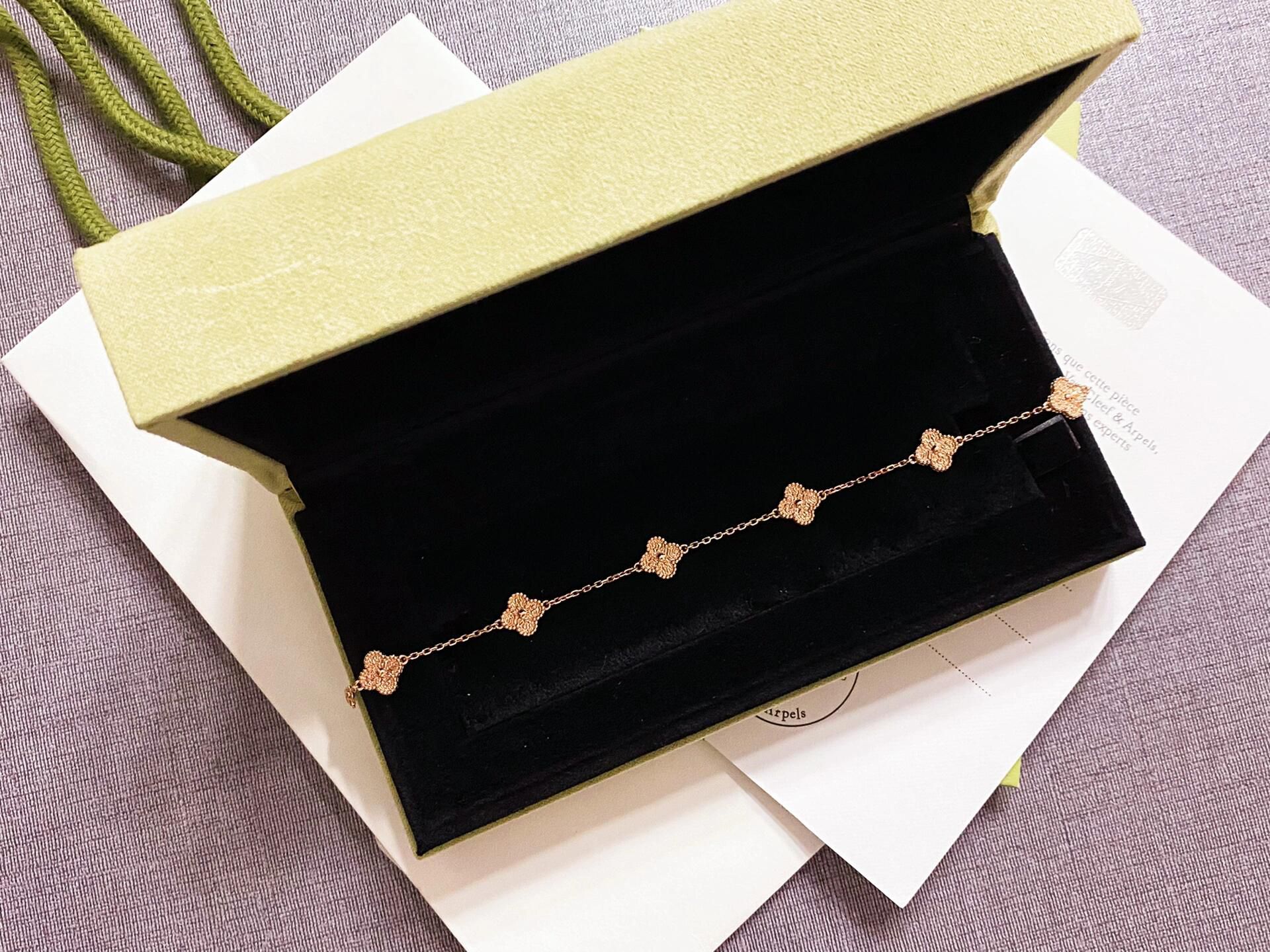 VCA Bracelet