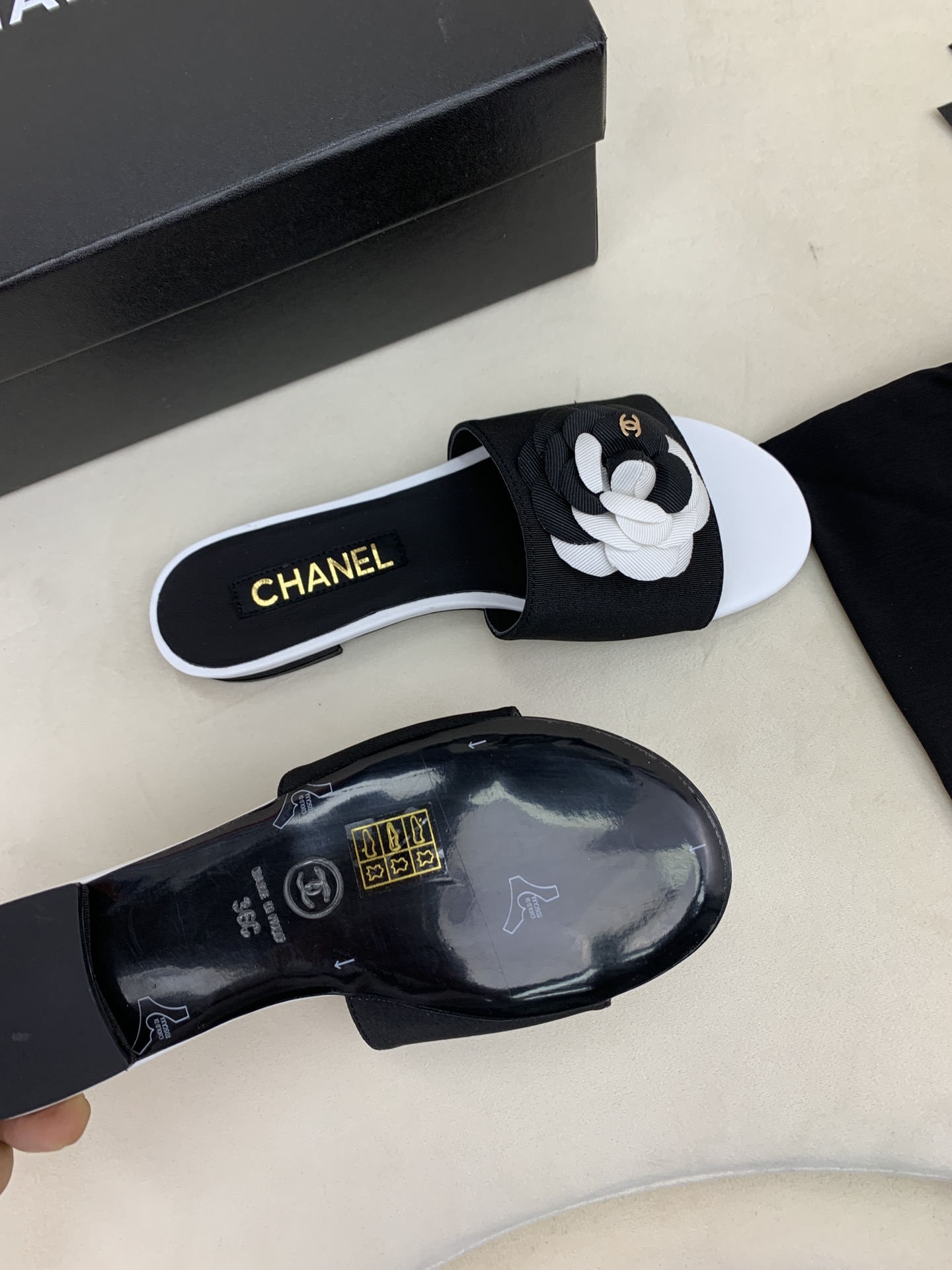 CHANLE Heels