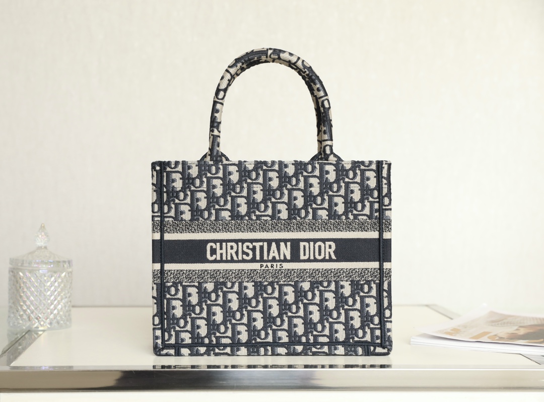 D*or small book tote-26*8*22cm