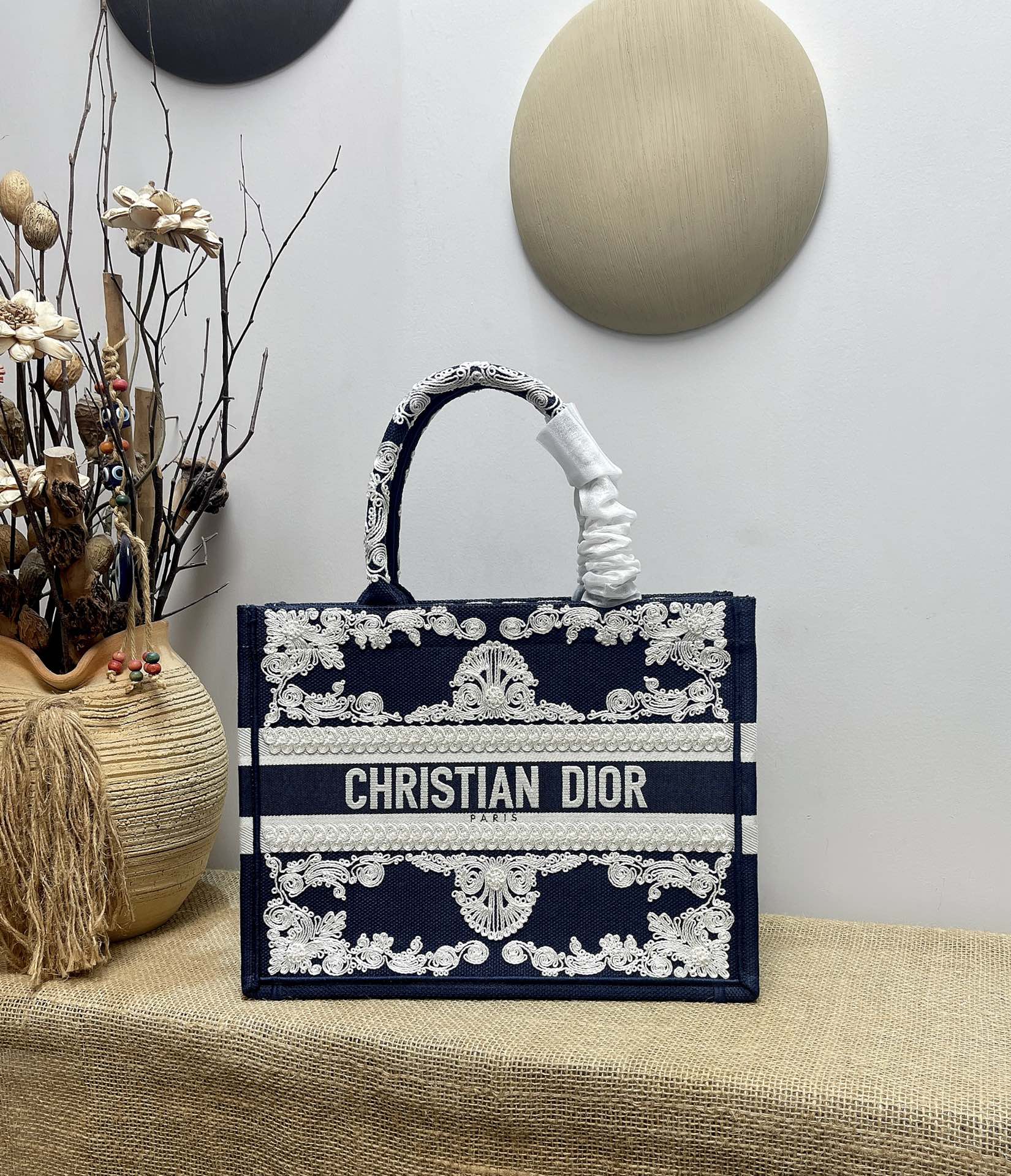 D*or small book tote-36.5cm