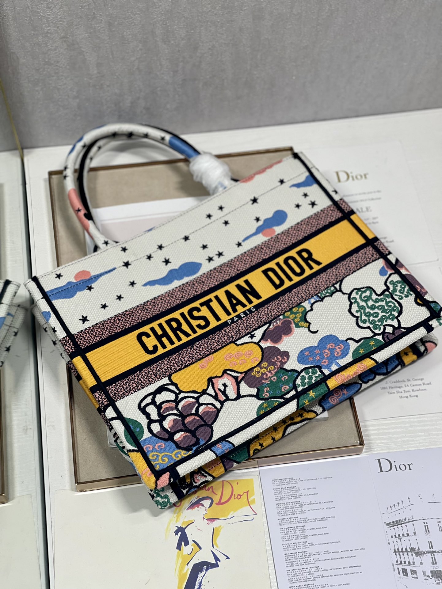 D*or small book tote-36.5cm