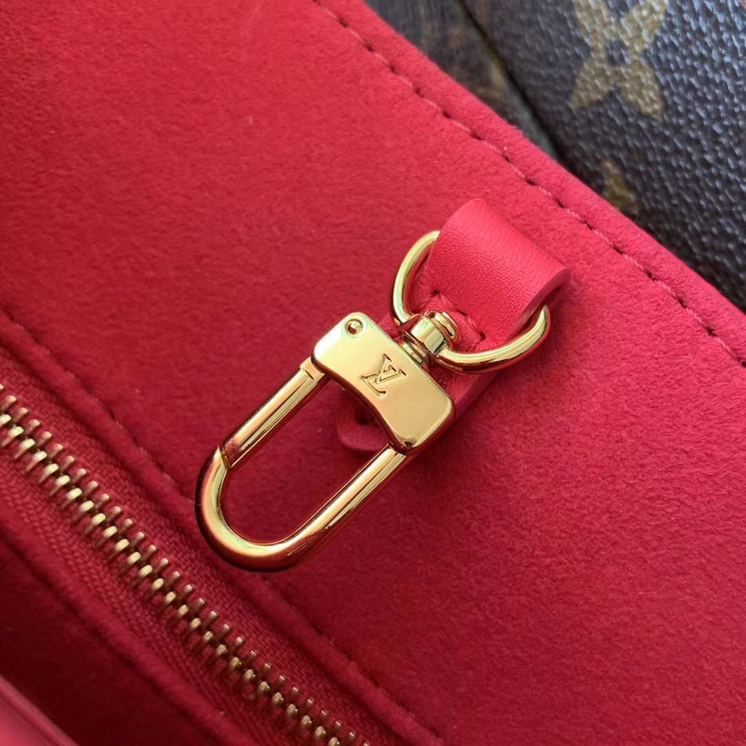 l0*is V*t0n onthego handbag-28*11*19cm