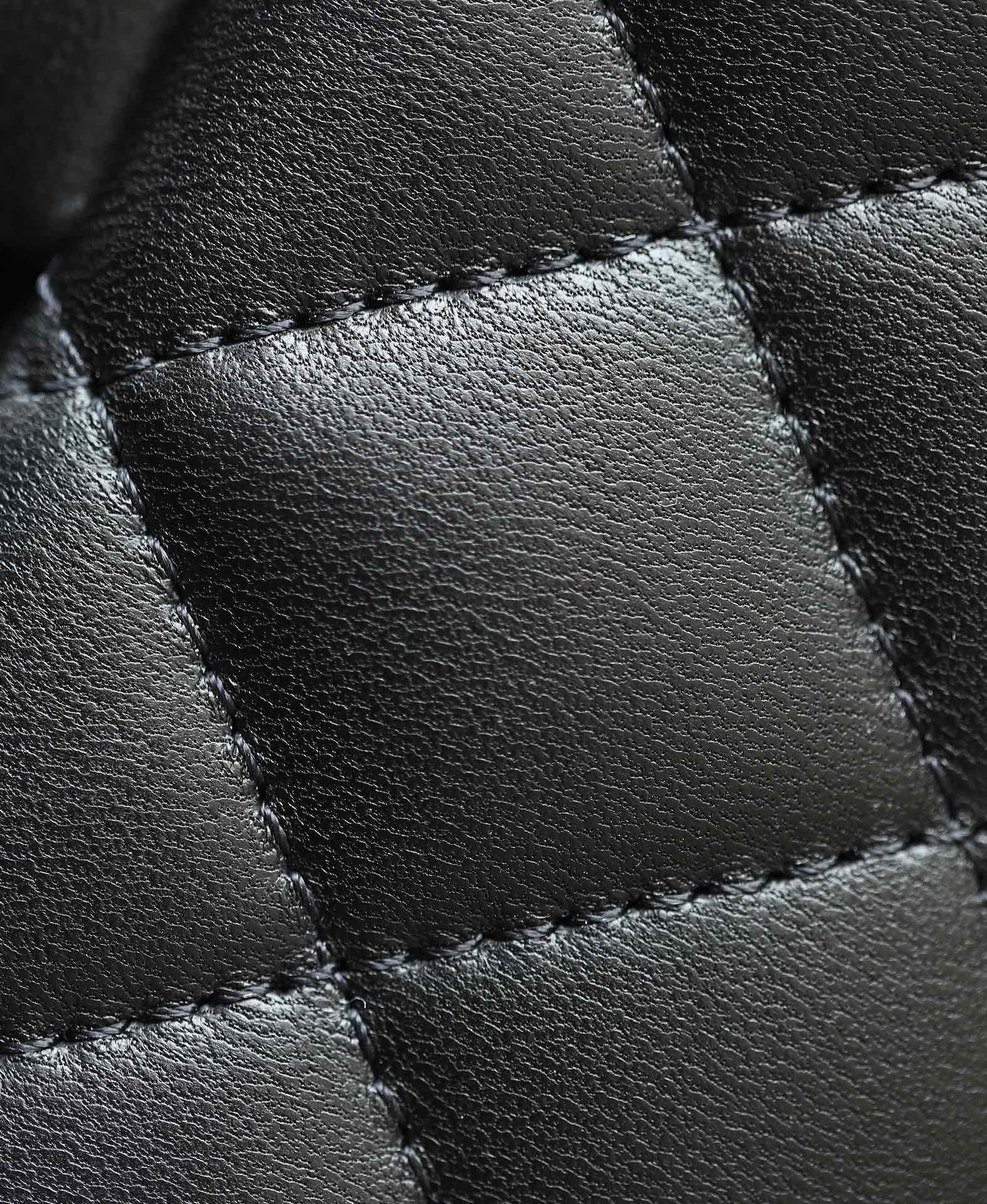 Ch@nel Flap Bag-Lambskin-23CM