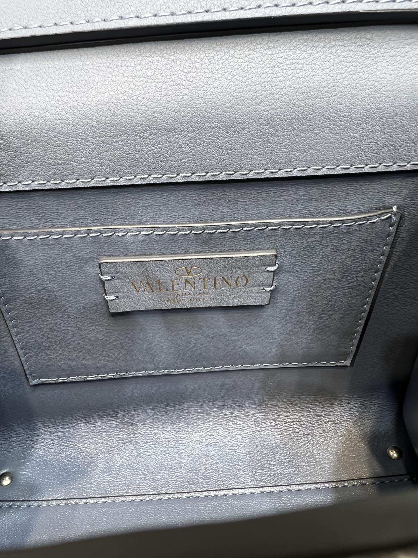 Va1e*ntin0 vlogo signature chain bag-19*13*9cm
