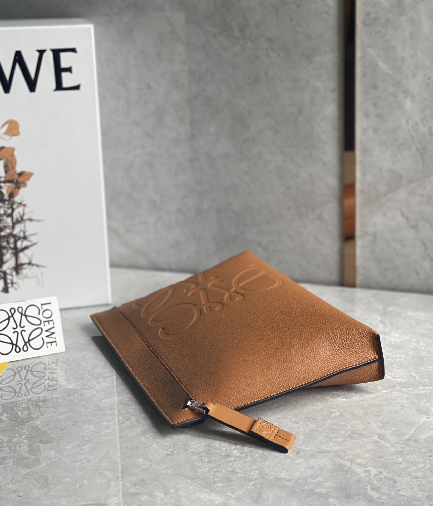 L0ew* pouch-29.5*20cm