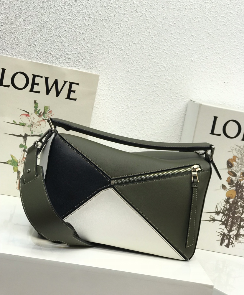 L0ew* puzzle medium bag-29*18*12cm