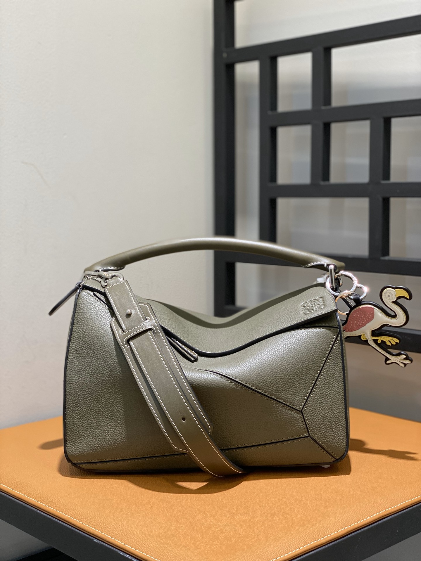 L0ew* puzzle medium bag-29*18*12cm