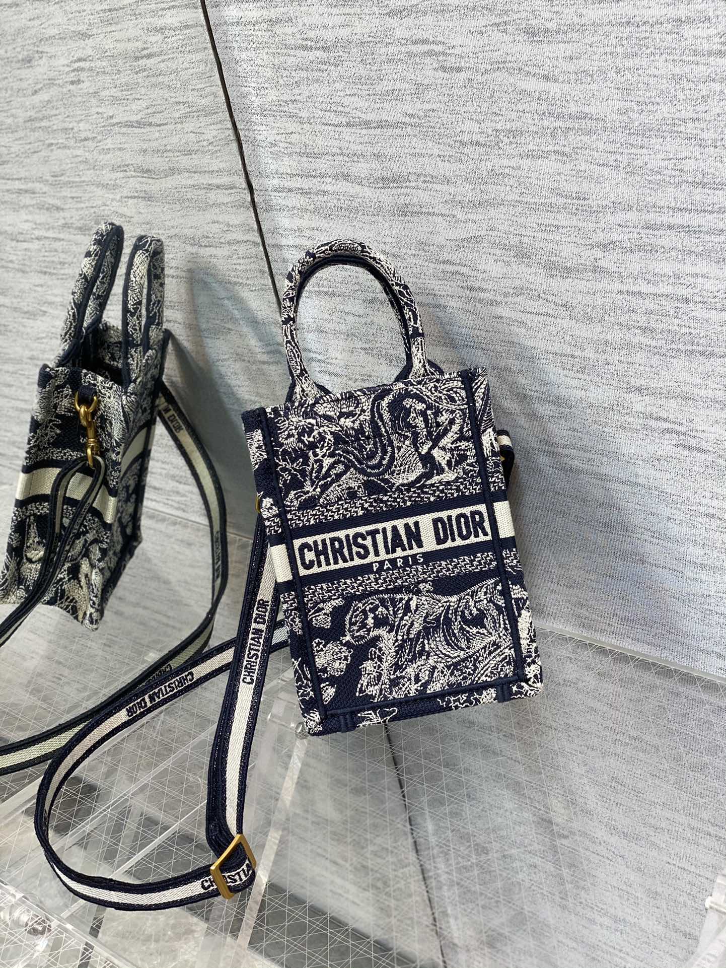 D*or mini book tote-13.5*5*18cm