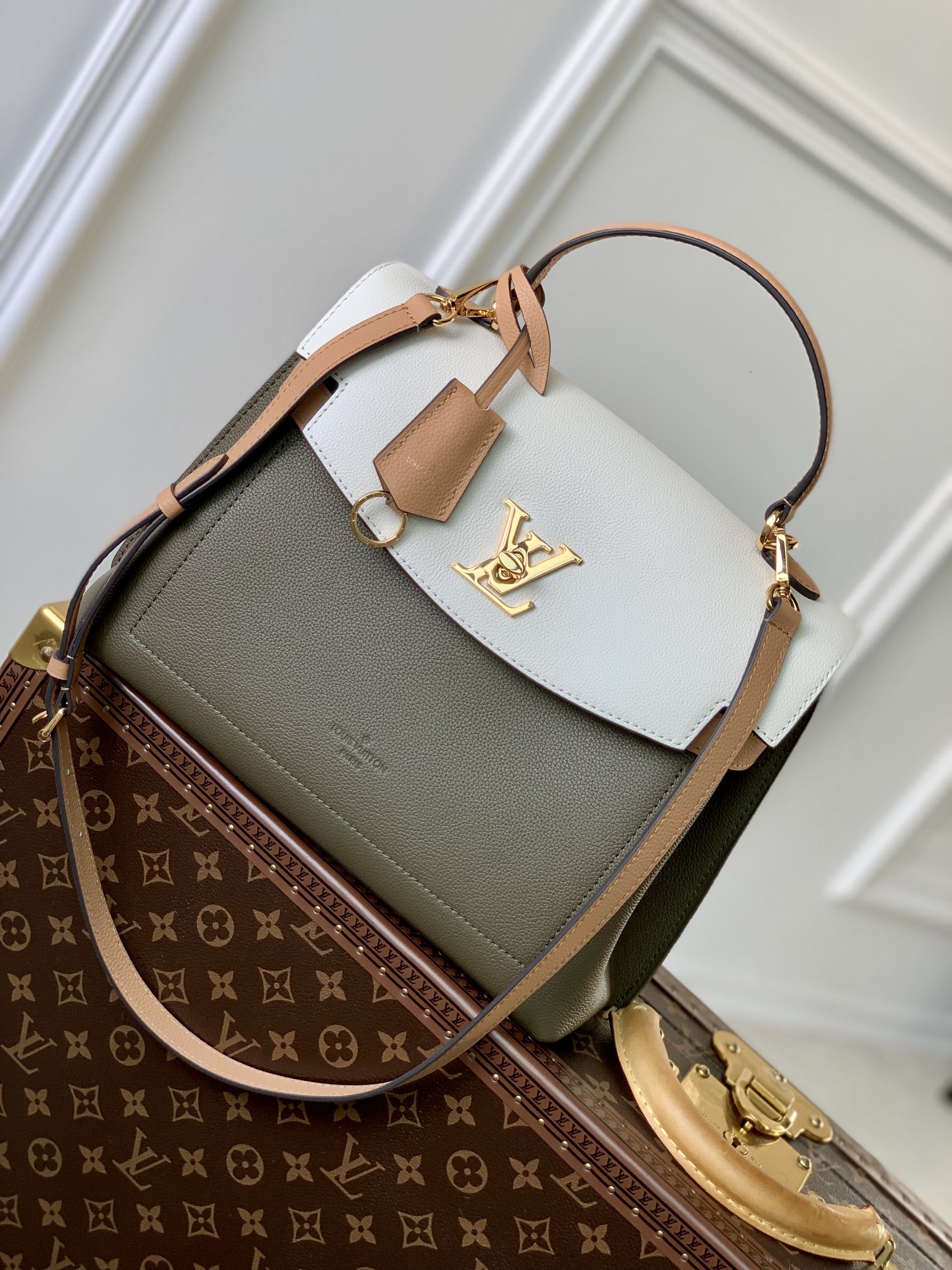 l0*is V*t0n lockme ever m51395-31*46*17cm