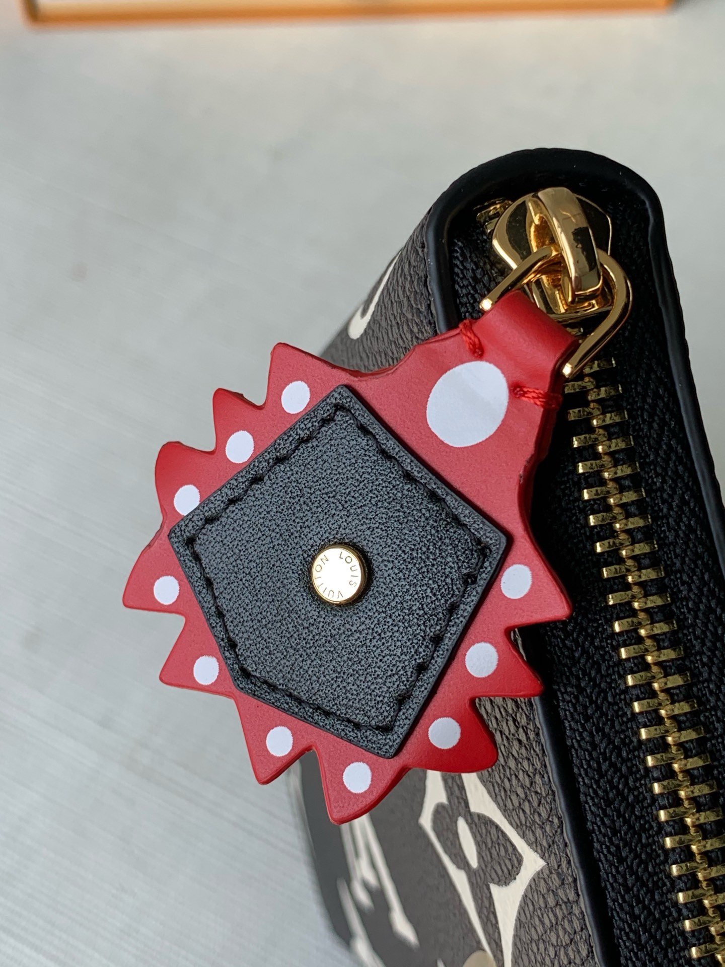 l0*is V*t0n zippy wallet m69520-19*10cm
