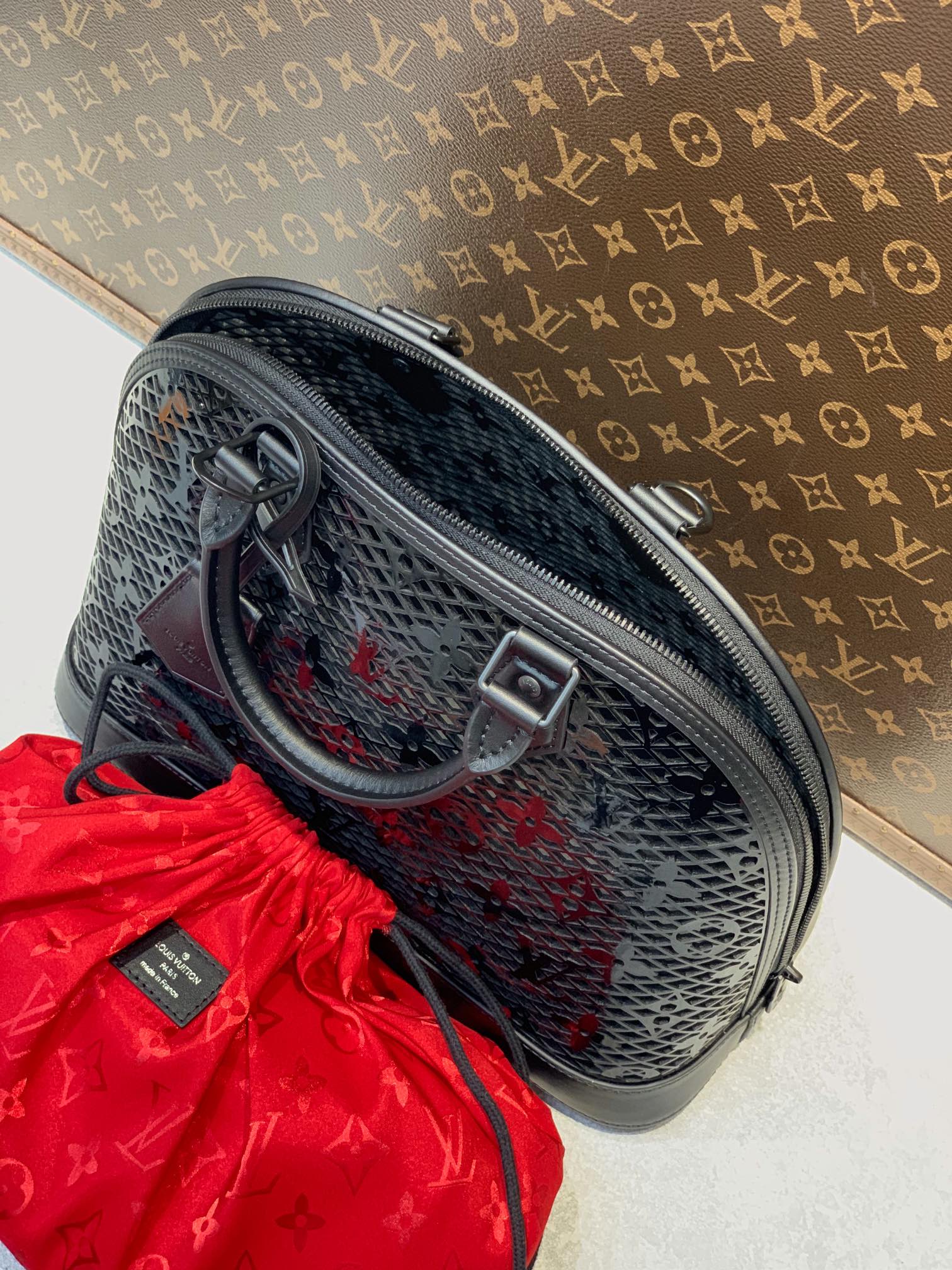 l0*is V*t0n neo alma pm-32×24×15cm