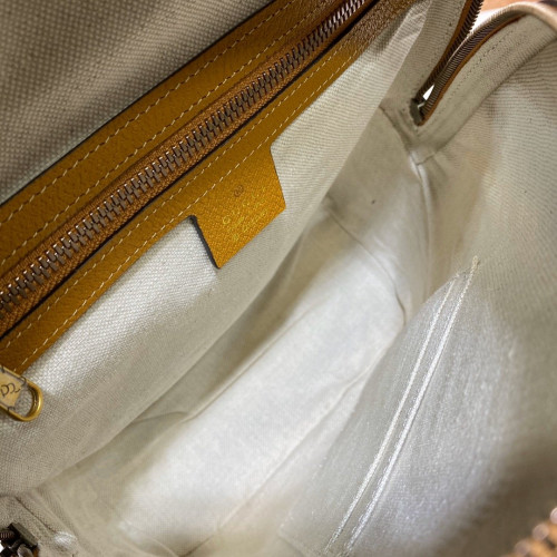 G*u*i backpack-22*29*15cm