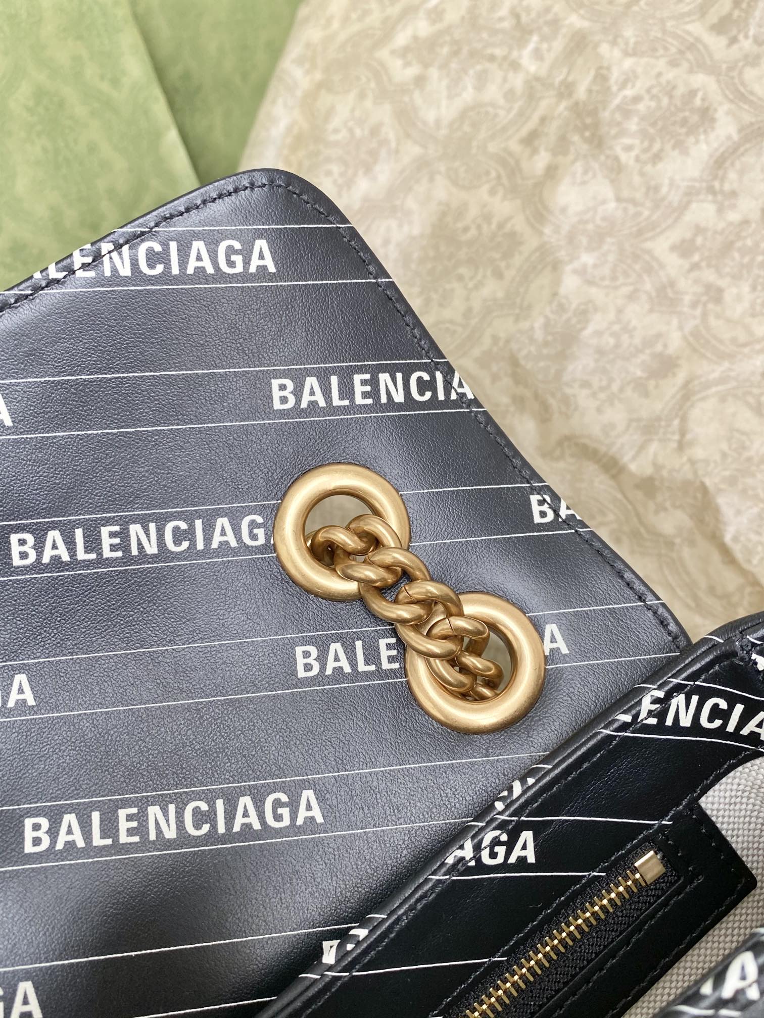 G*u*i&ba*len*cia*ga marmont bag-26*15*7cm