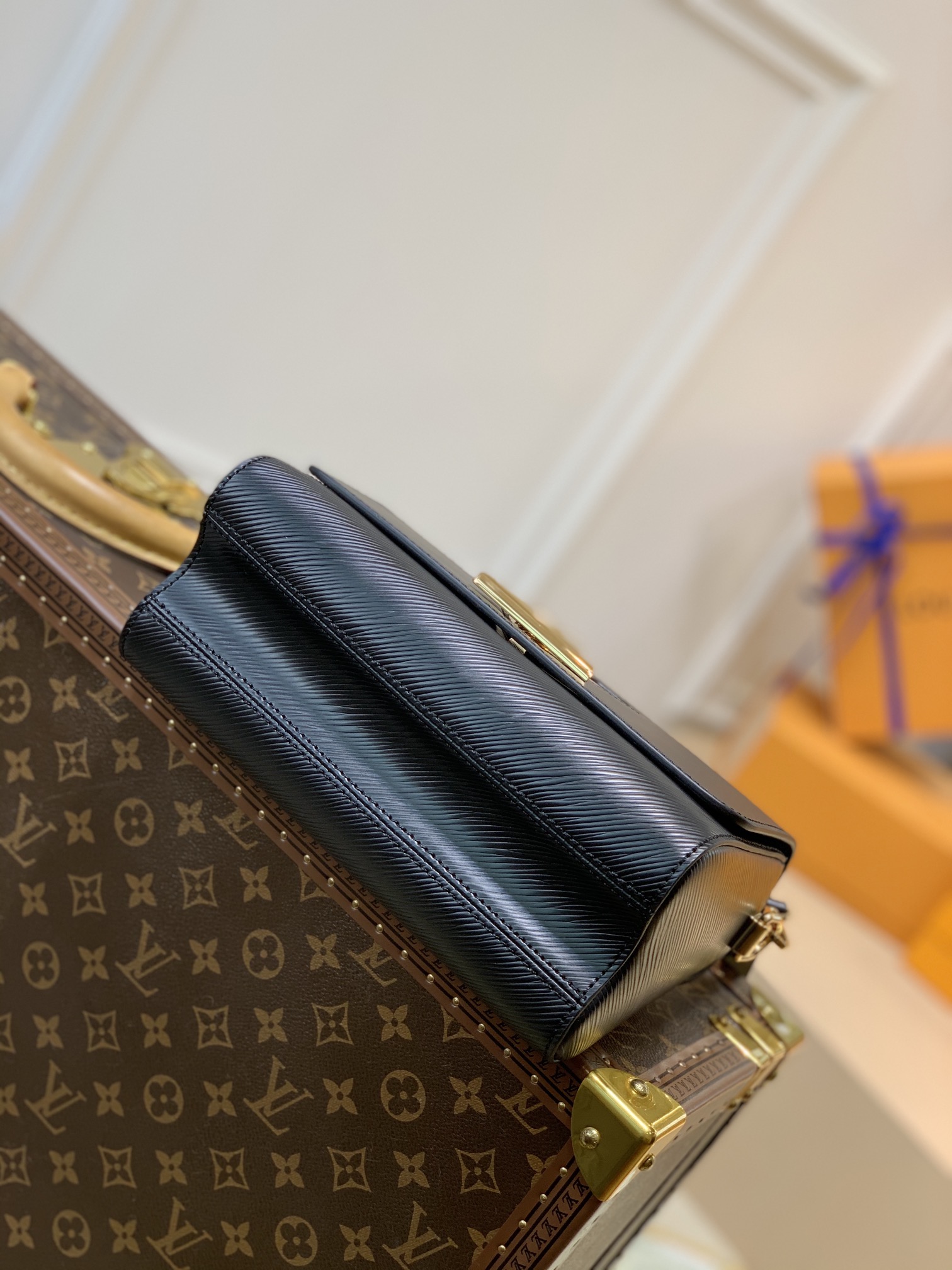 l0*is V*t0n twist mm-23*18*8cm