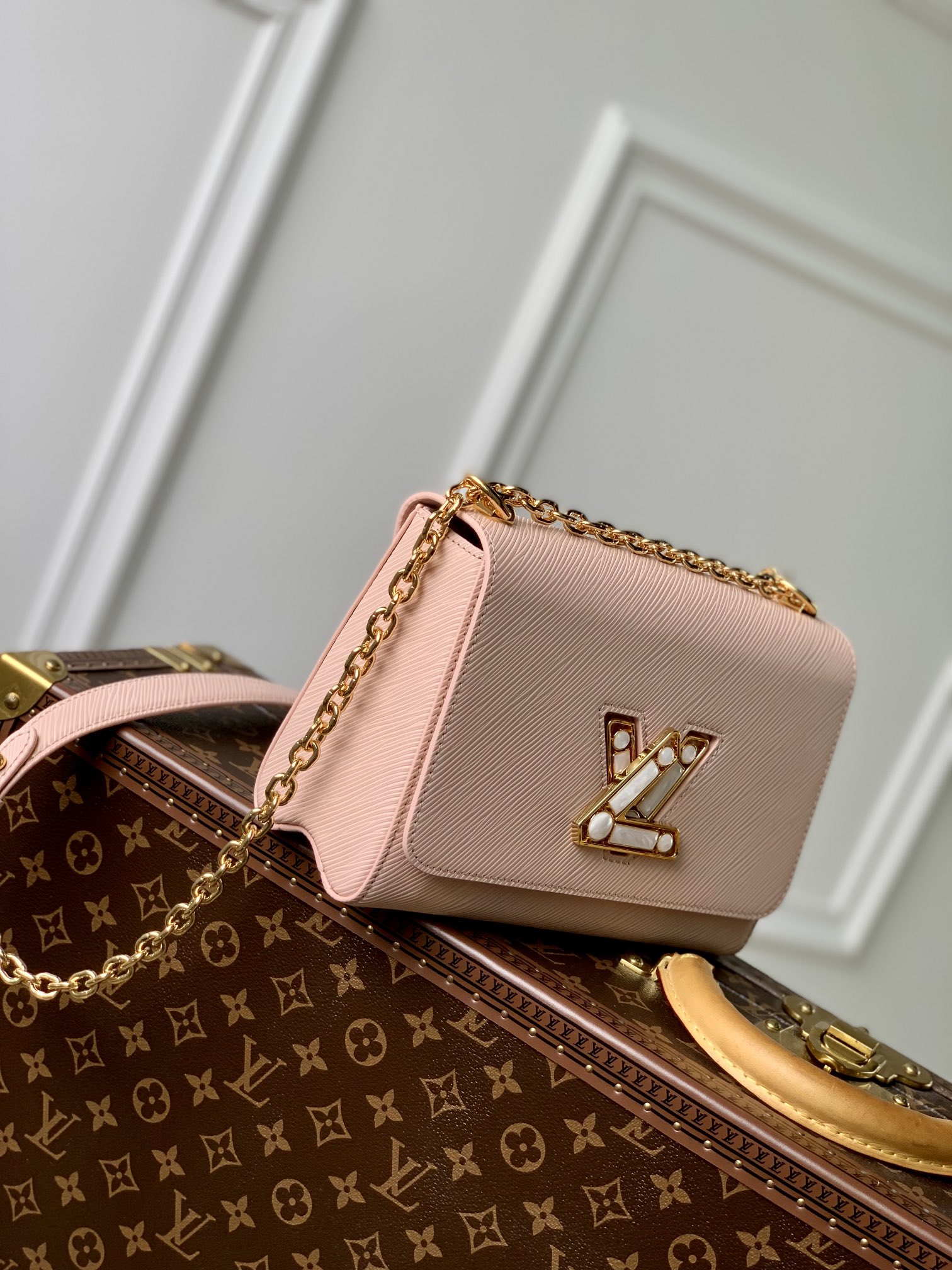 l0*is V*t0n twist mm-23*18*8cm