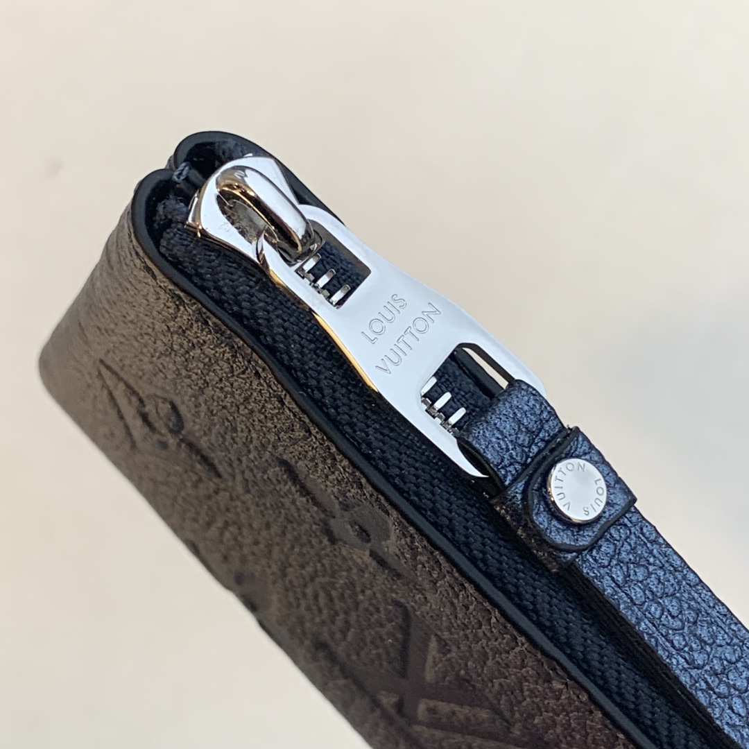 l0*is V*t0n key pouch-13.5*7* 1.5cm