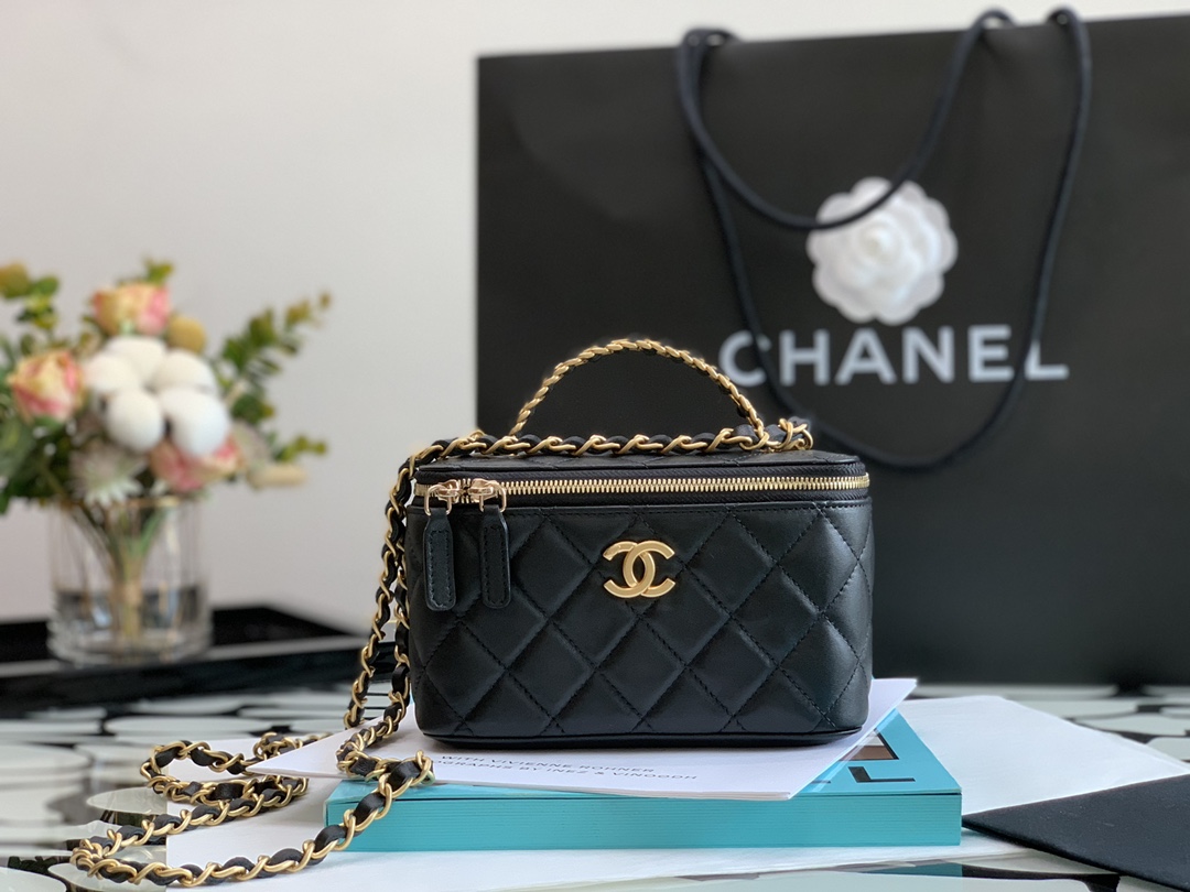 Ch@nel Cosmetic Bag-Lambskin-18CM
