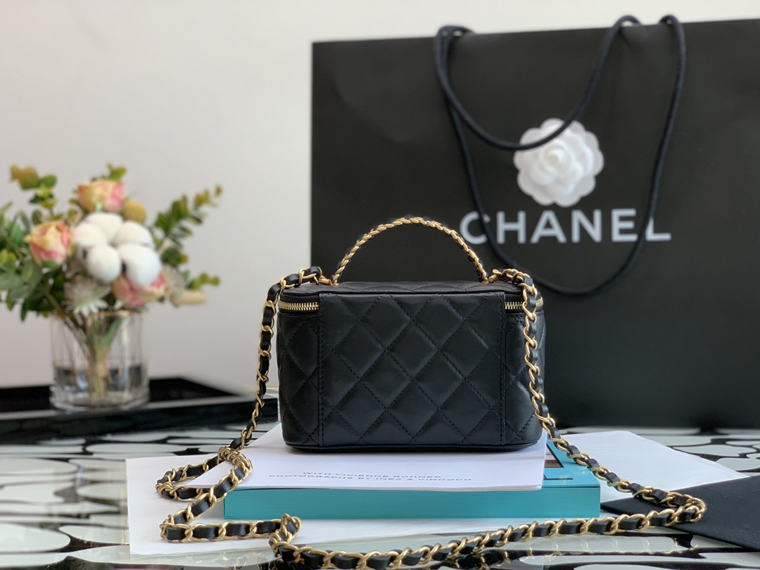 Ch@nel Cosmetic Bag-Lambskin-18CM