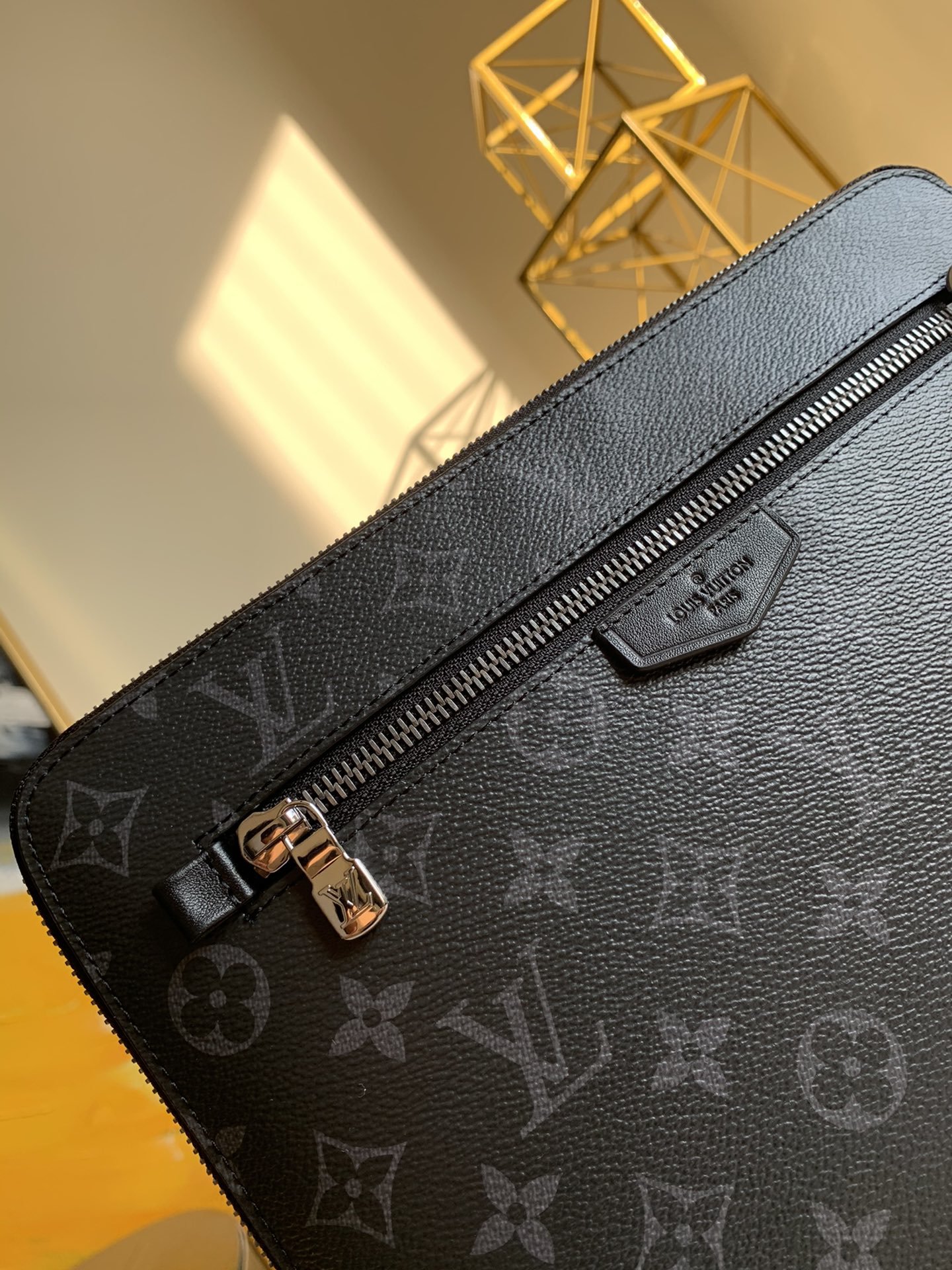 l0*is V*t0n new pouch-21*27*5cm