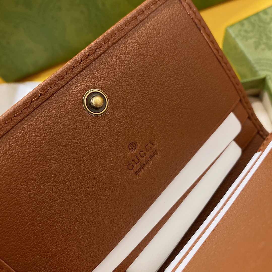 G*u*i wallet-11*8* 2.5cm