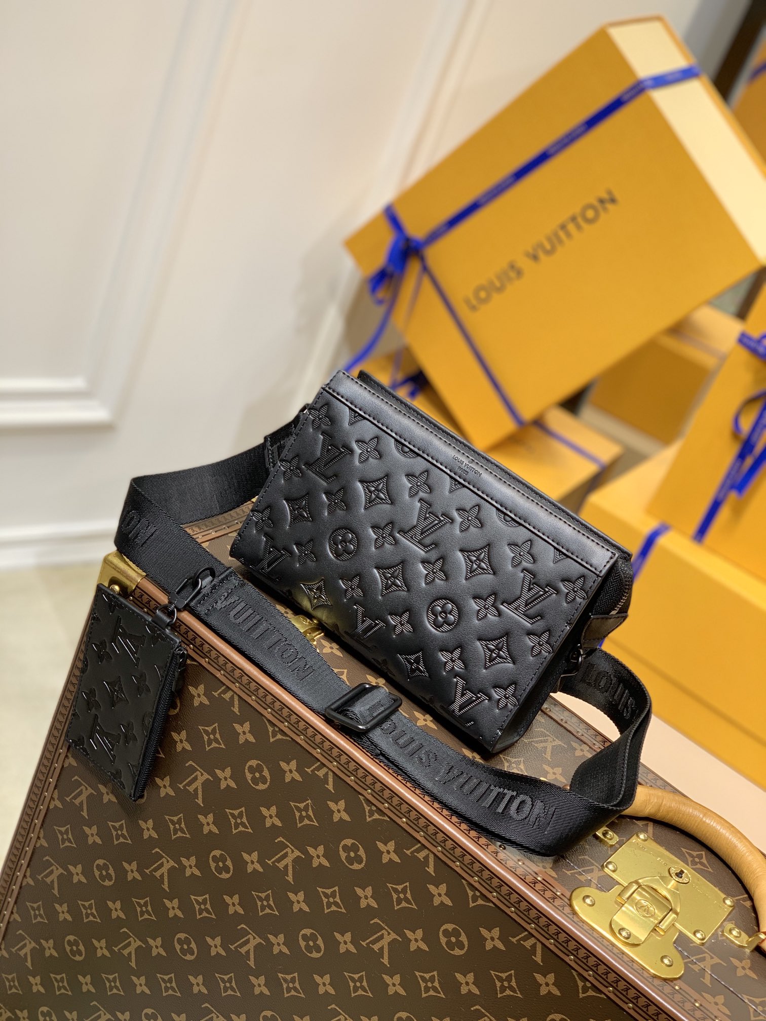 l0*is V*t0n m81115 gaston wearable wallet -22*14.5*4.5m
