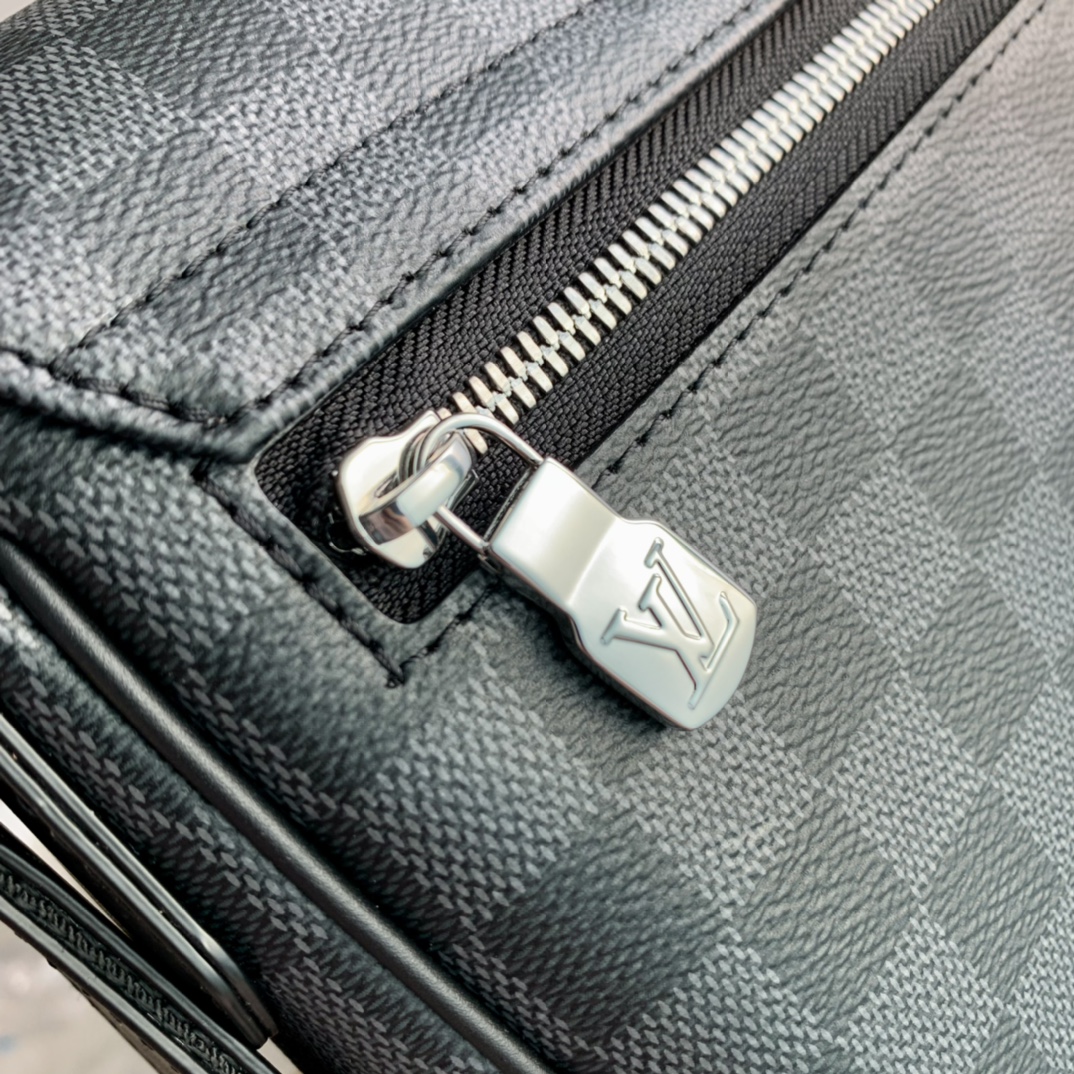 l0*is V*t0n district messenger bag-m46255-26*20*7cm