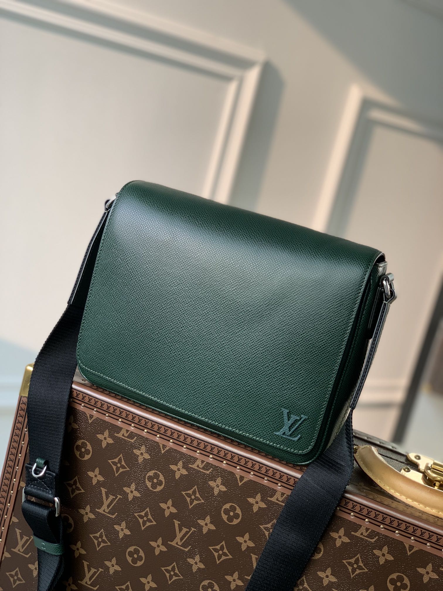 l0*is V*t0n district messenger bag-m46255-26*20*7cm