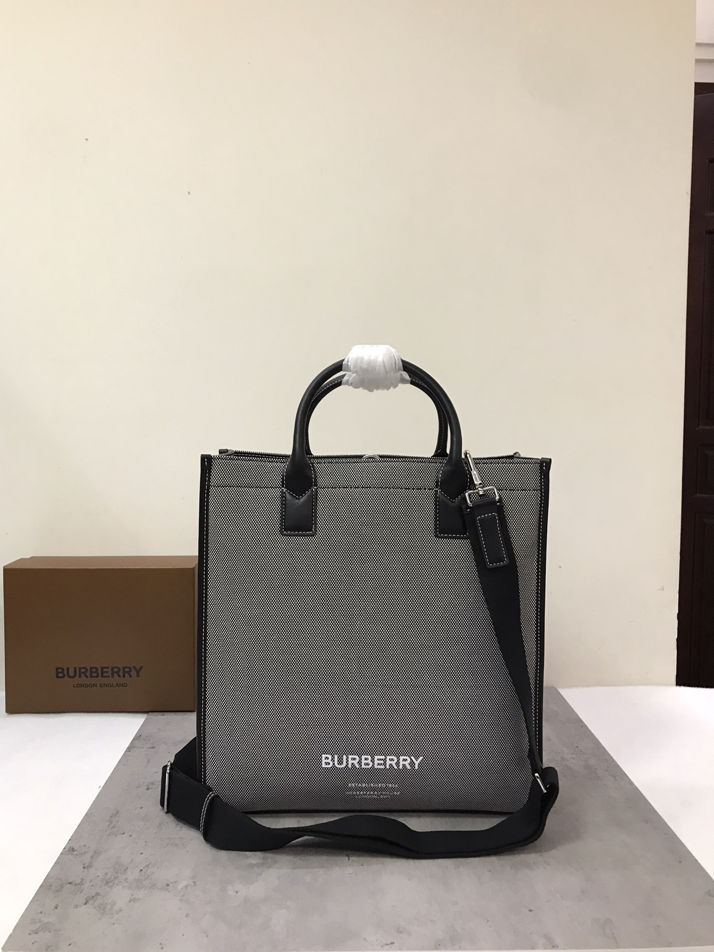 B**rry tote bag-35.5 x 15 x 37.5cm