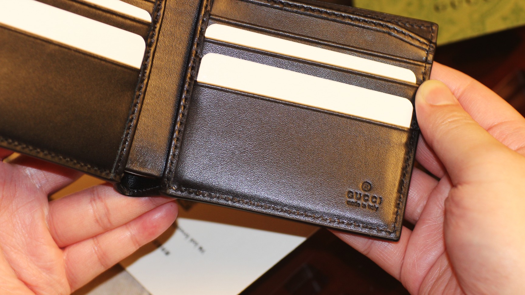 G*u*i wallet-11*9cm