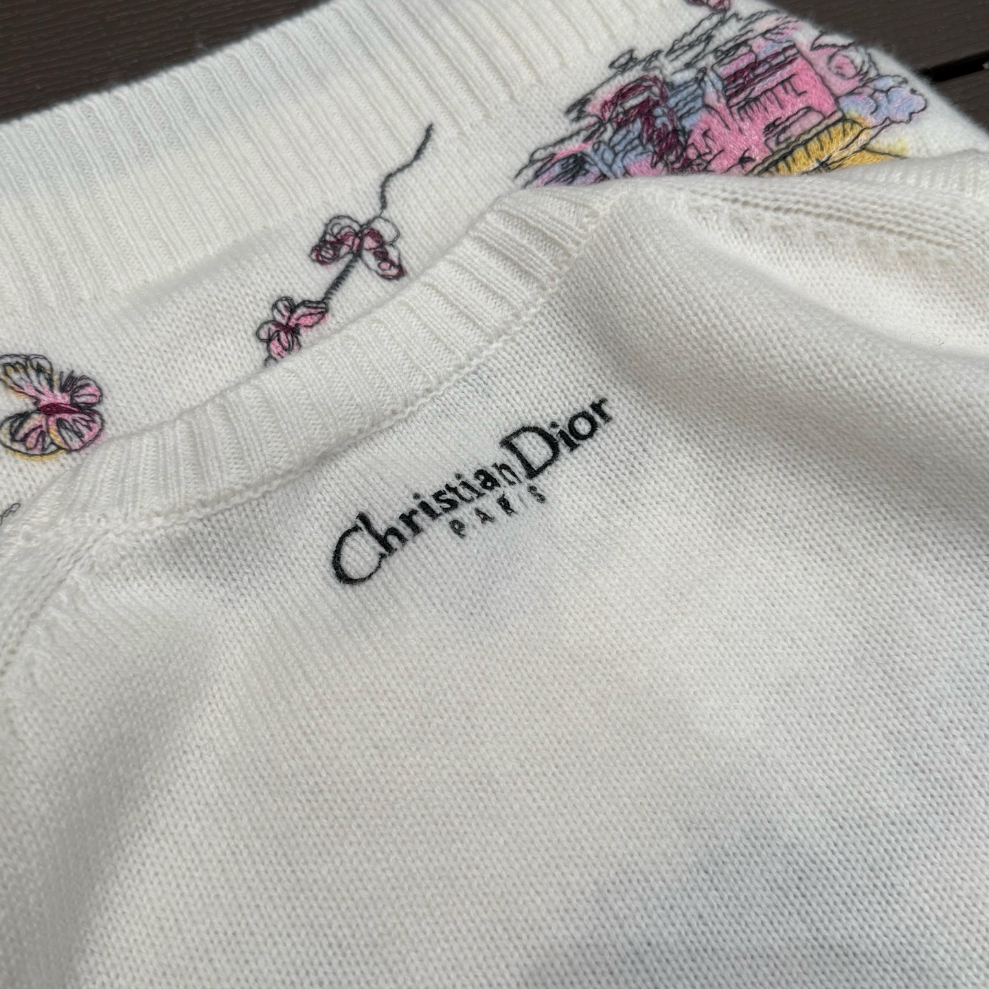 D10r souvenir embroidered sweater
