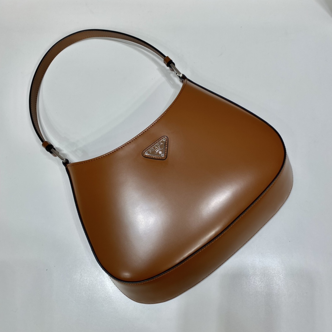 Pra*a cleo handbags-patent leather-26.5*15*4cm
