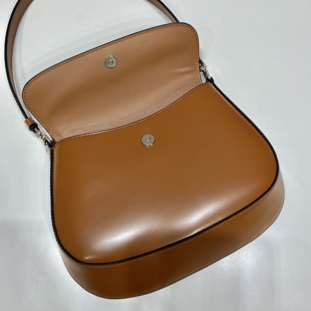 Pra*a cleo handbags-patent leather-23*18*4cm