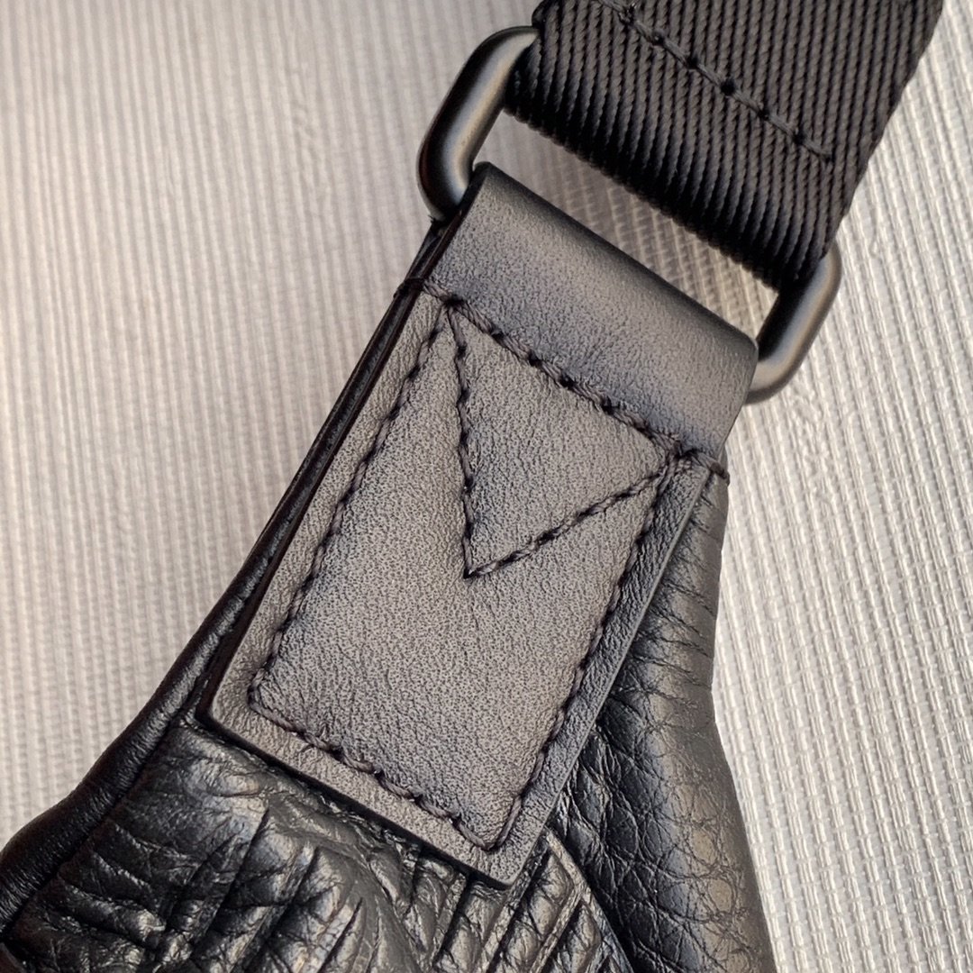 l0*is V*t0n discovery bumbag-47*20*9cm