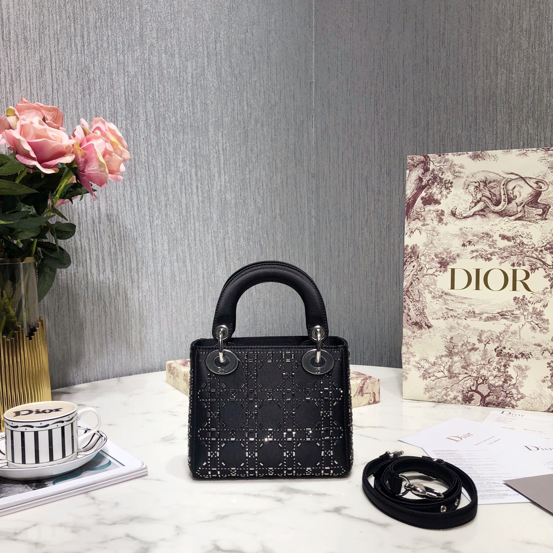 lady D*or mini-17*15*8cm