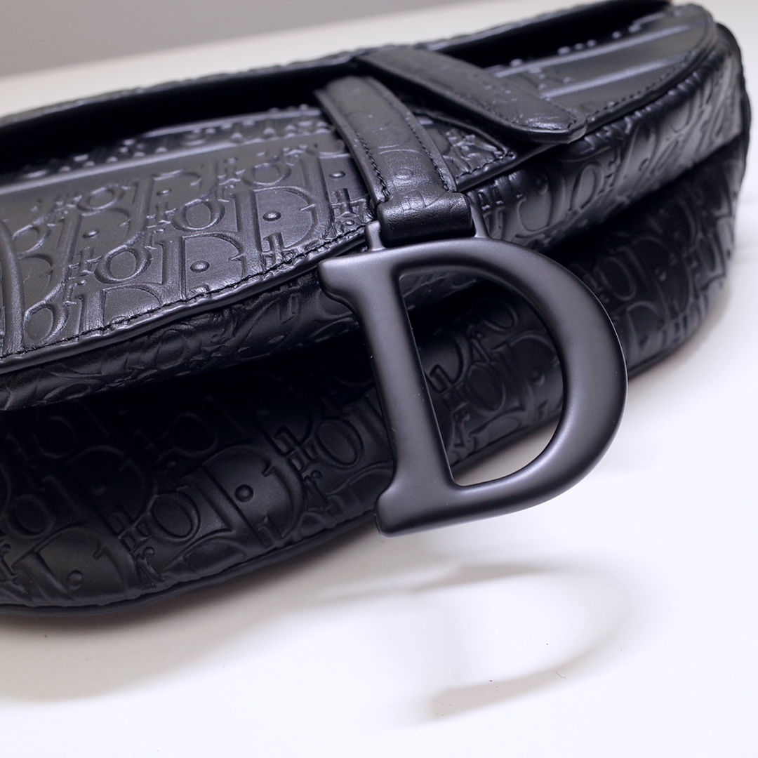 D*or oblique bag-25.5*20*6.5cm