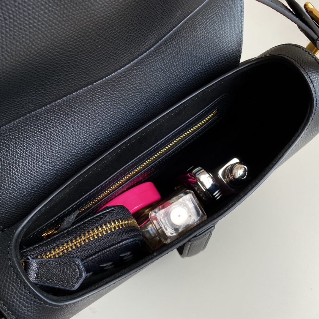 D*or saddle bag-25.5×6.5×20cm