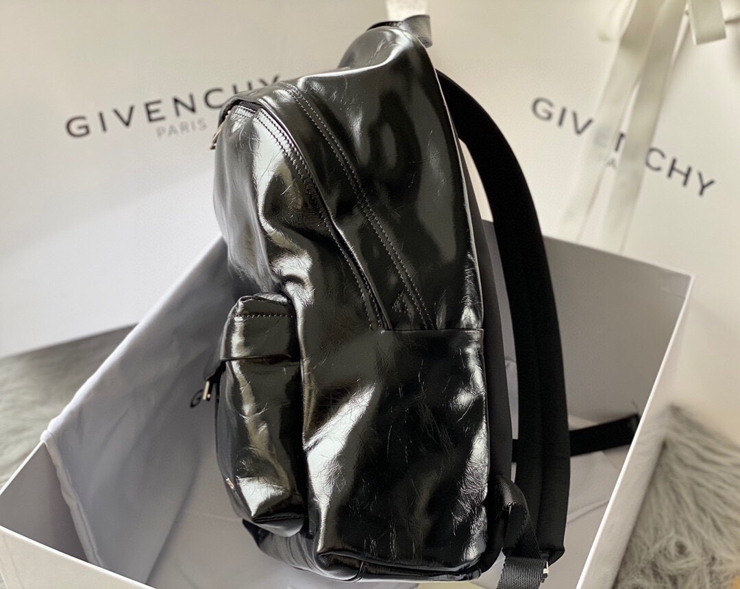 G1uenchy backpack-28x40x15cm