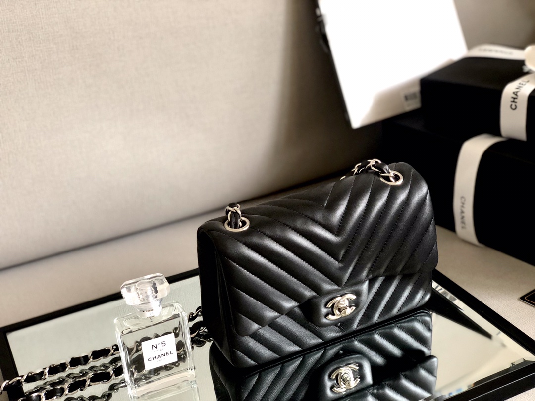 Ch@nel Flap Bag-Lambskin-Silver Hardware-20CM