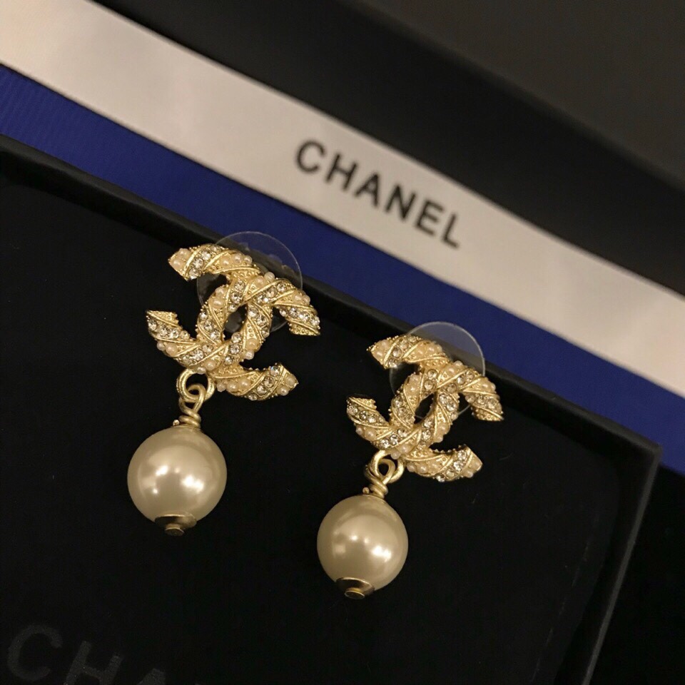 Ch@nel Earring
