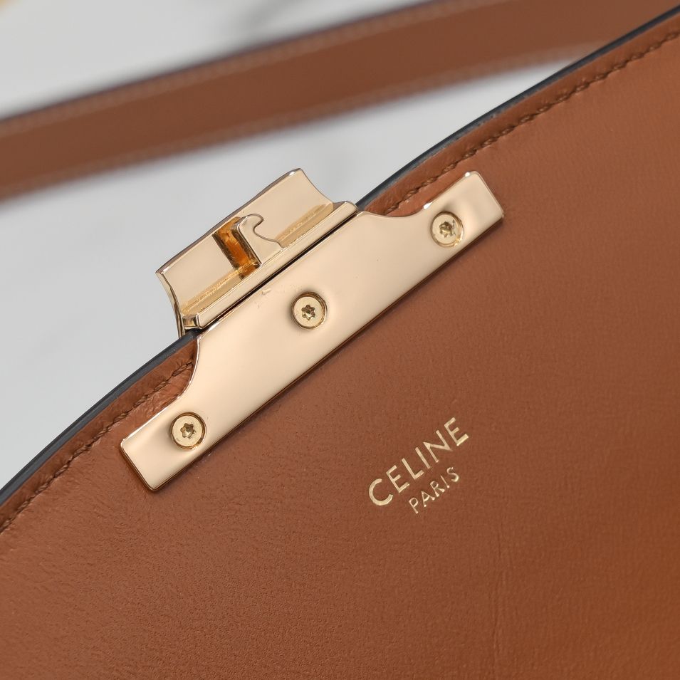 Celin Triomphe Shoulder Bag-22.5x16.5x7.5CM