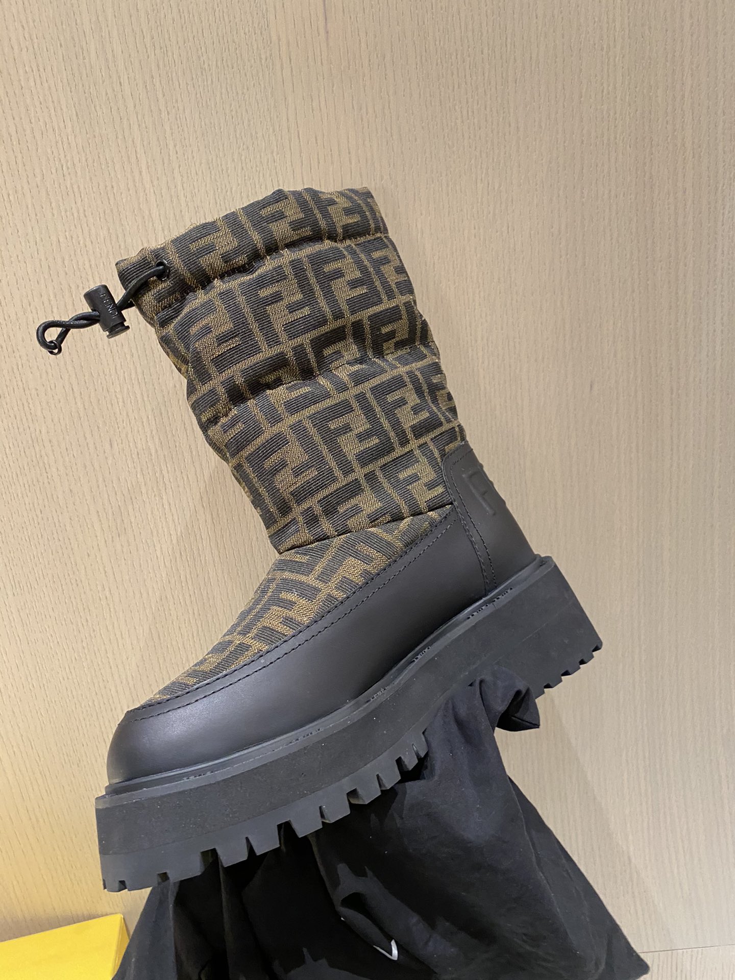 F**di boots