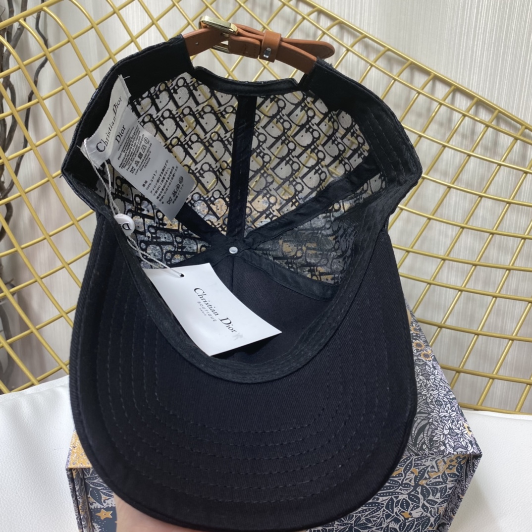 D*or hats