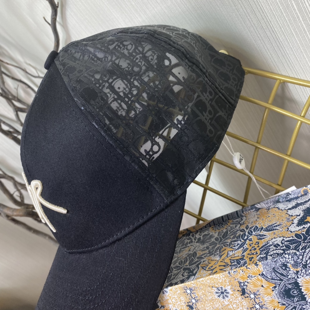 D*or hats