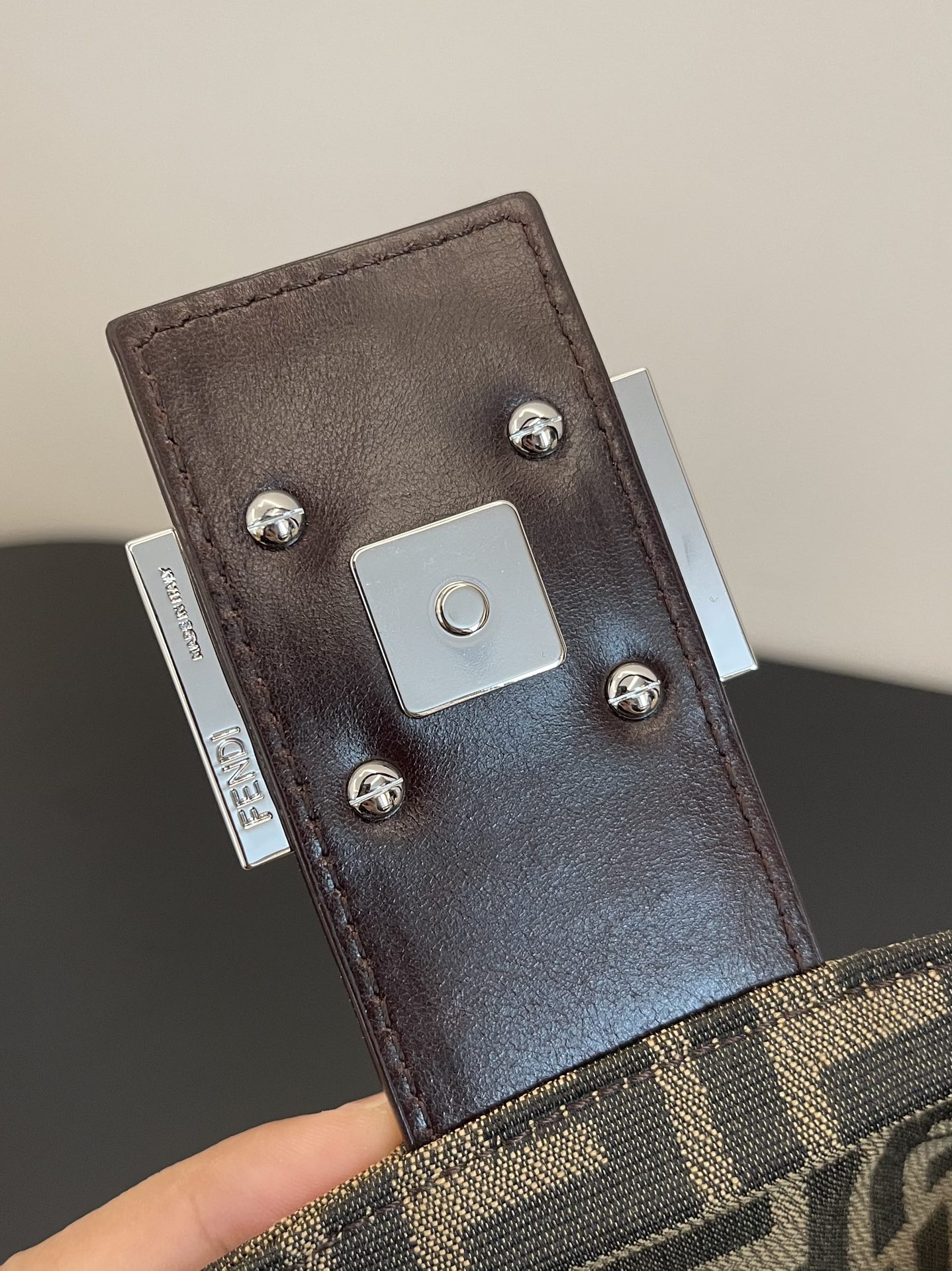F**di vintage handbags-26x13x8cm