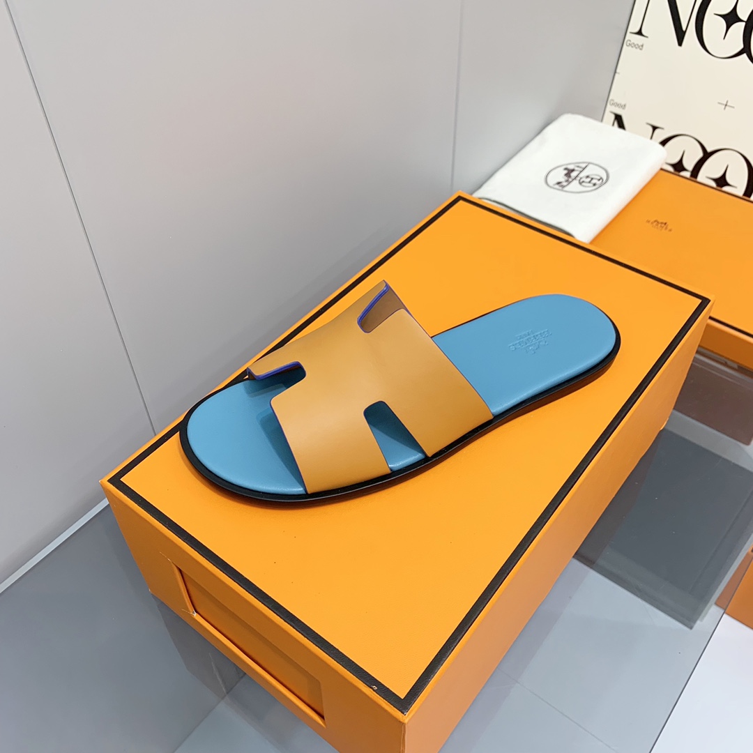 H**mes sandals