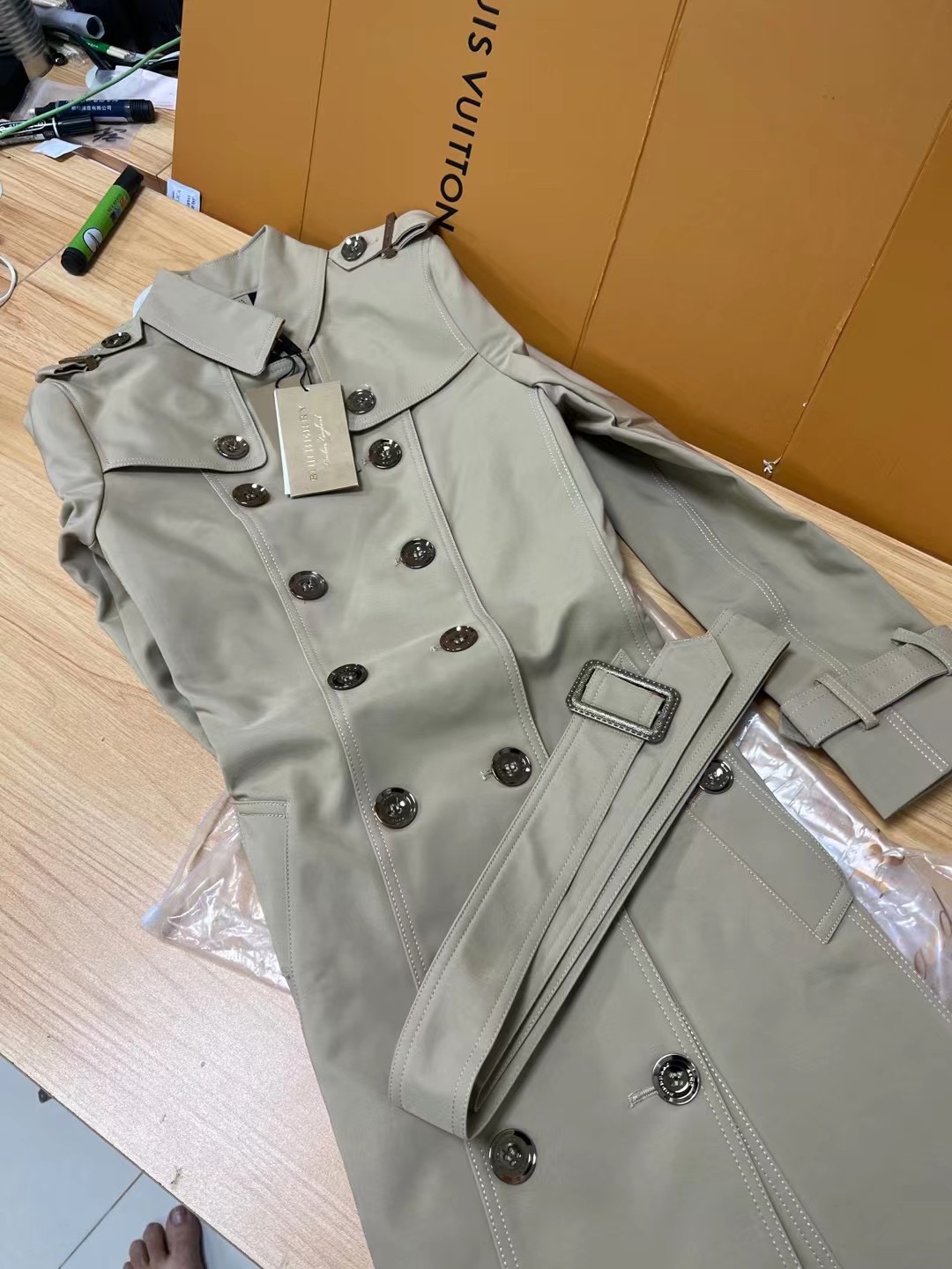 B**rry 2022ss windbreaker