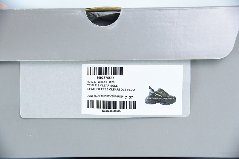 Ba*len*cia*ga triple s