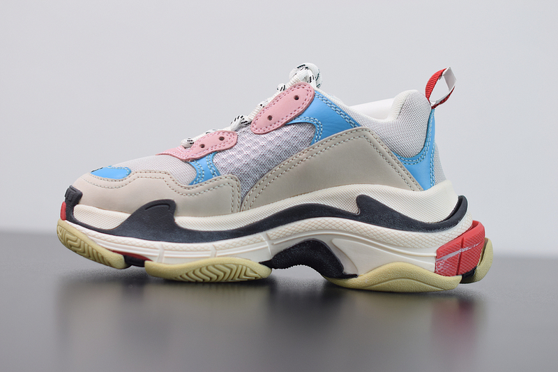 Ba*len*cia*ga triple s